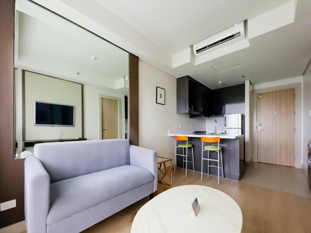 Capital O 804 The Residences At Bonifacio Civic Center Manila Eksteriør billede